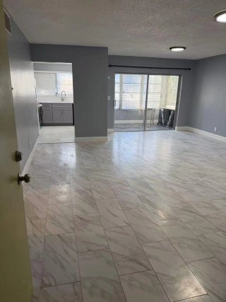 Photo of Listing #R11164397