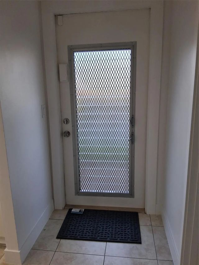 9800 Sunrise Lakes Boulevard #109, Sunrise