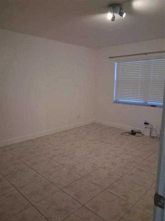 4 of 21 - 9800 Sunrise Lakes Boulevard #109, Sunrise, FL
