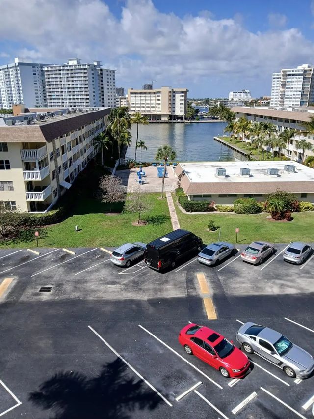 1893 S Ocean Drive #605, Hallandale Beach