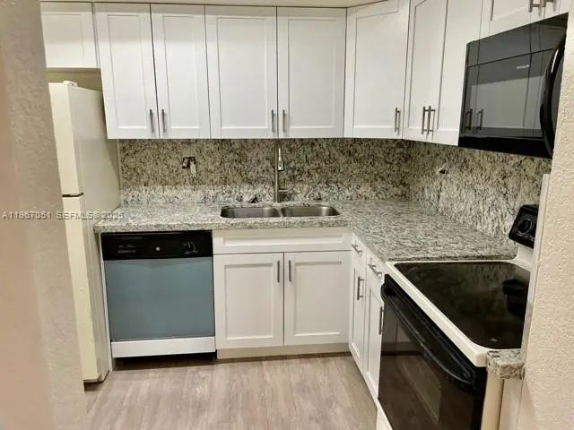 1754 Nw 55th Avenue #102, Lauderhill