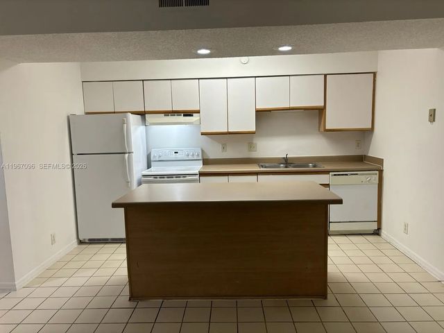 3 of 13 - 3985 W Mcnab Road #a302, Pompano Beach, FL