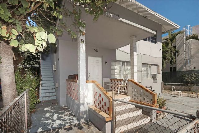 5 of 22 - 767 Sw 2nd Street, Miami, FL