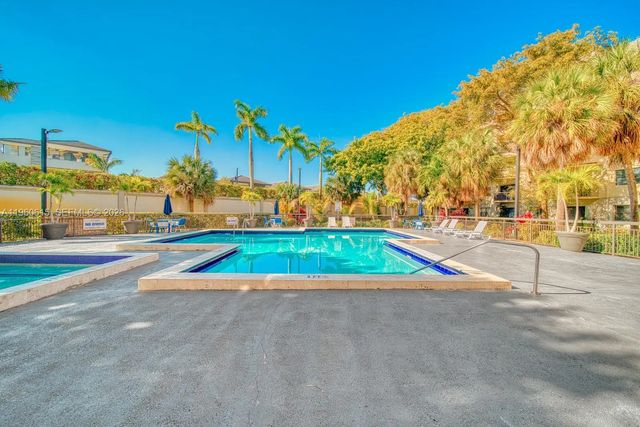 4 of 26 - 8290 Lake Drive #236, Doral, FL