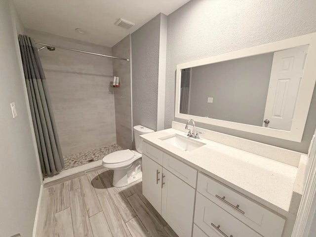 Photo of Listing #R11164472