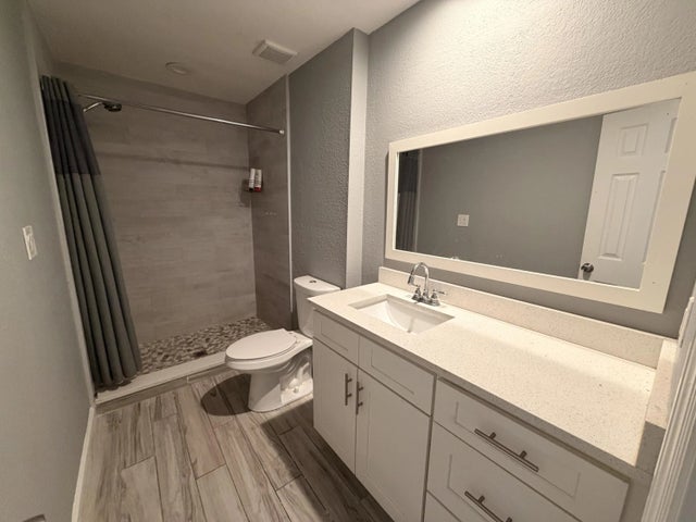 Photo of Listing #R11164472