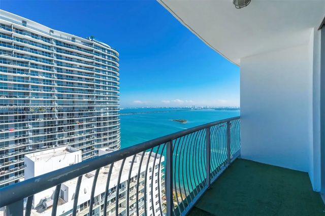 2 of 39 - 1750 N Bayshore Drive #4507, Miami, FL