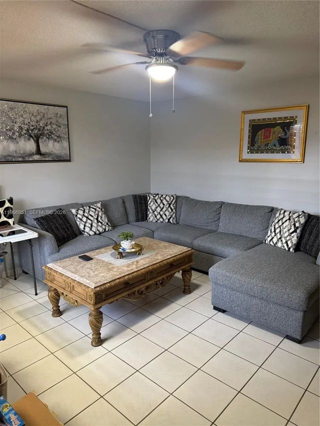 4 of 10 - Ne 14th Ave Ne 14th Avenue #109, North Miami Beach, FL