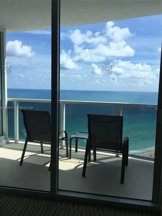 5 of 12 - 18001 Collins Avenue #2306, Sunny Isles Beach, FL