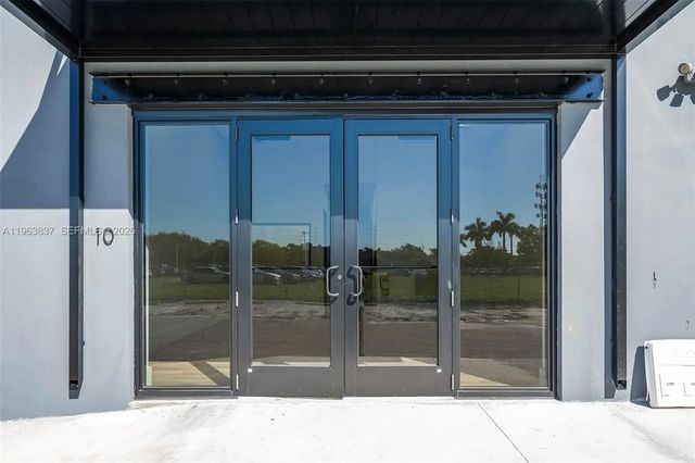 2 of 11 - 1930 N 30th Road #suite 10, Hollywood, FL