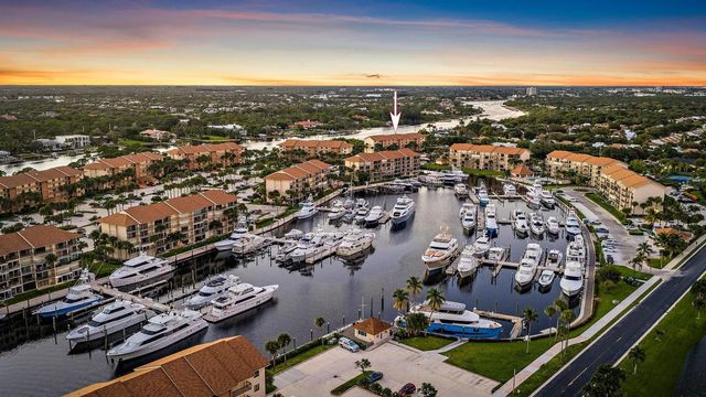 1701 Marina Isle Way #202, Jupiter