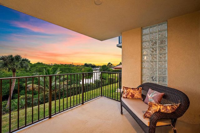 3 of 51 - 1701 Marina Isle Way #202, Jupiter, FL