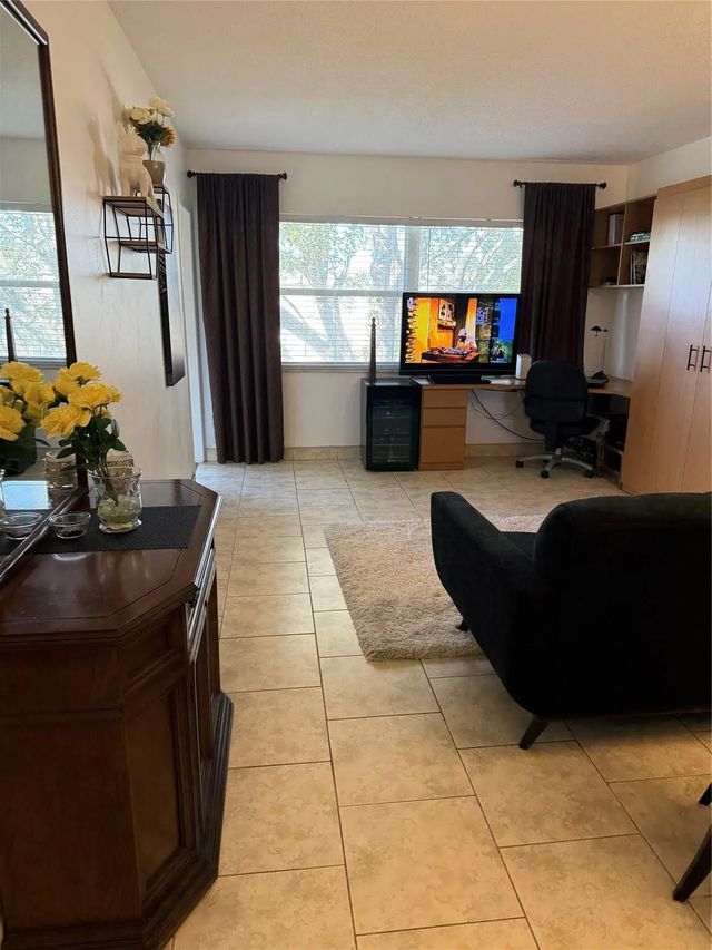 3 of 24 - 4331 Nw 16th Street #d308, Lauderhill, FL