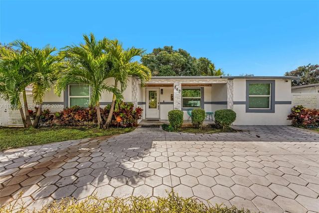 860 Ne 142nd Street, North Miami