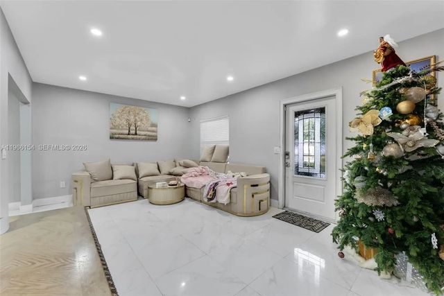 5 of 22 - 860 Ne 142nd Street, North Miami, FL