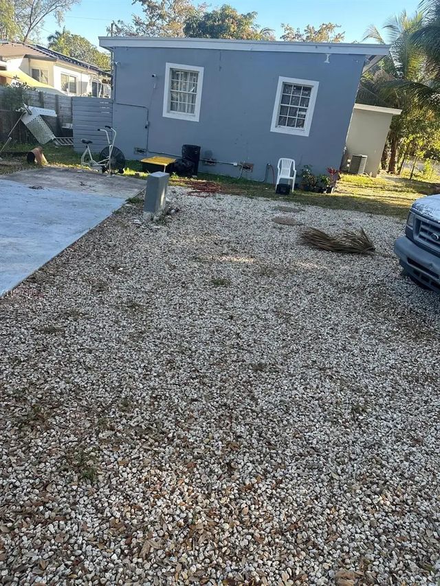 3 of 3 - 1005 Ne 145th Street, North Miami, FL