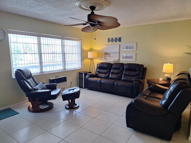 4 of 28 - 305 Andover L, West Palm Beach, FL