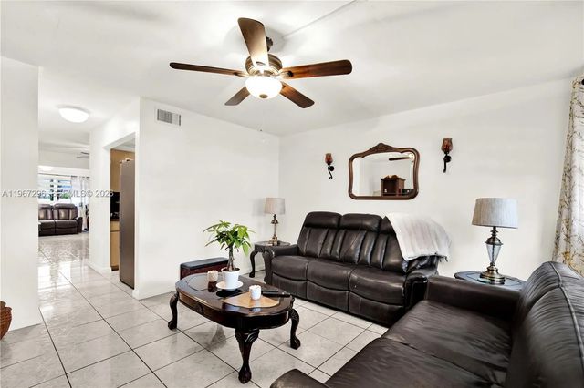 5 of 34 - 10881 Sw 6th Street #7, Sweetwater, FL
