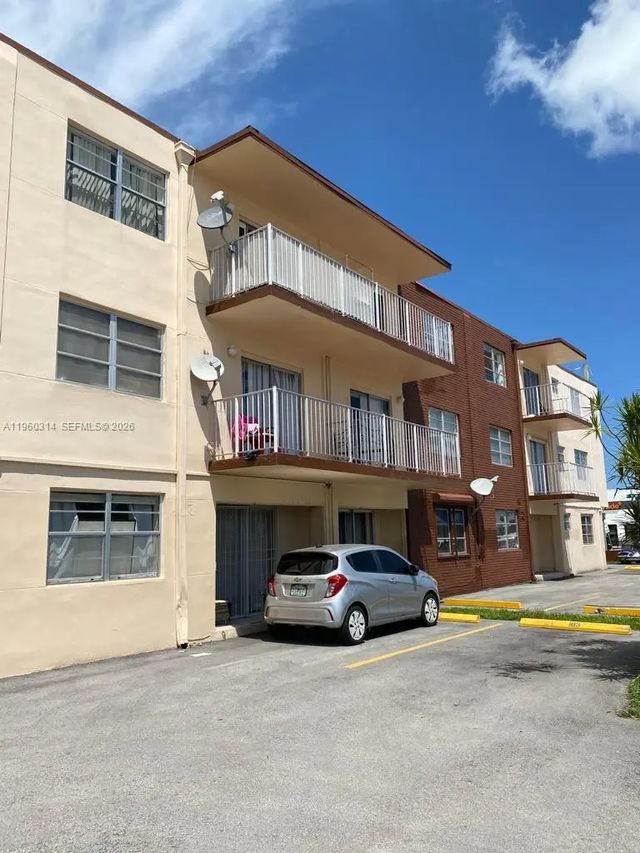 12500 Ne 5th Avenue #101, North Miami