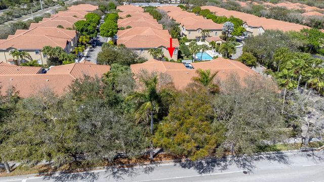 2 of 40 - 110 Lighthouse Circle #h, Tequesta, FL