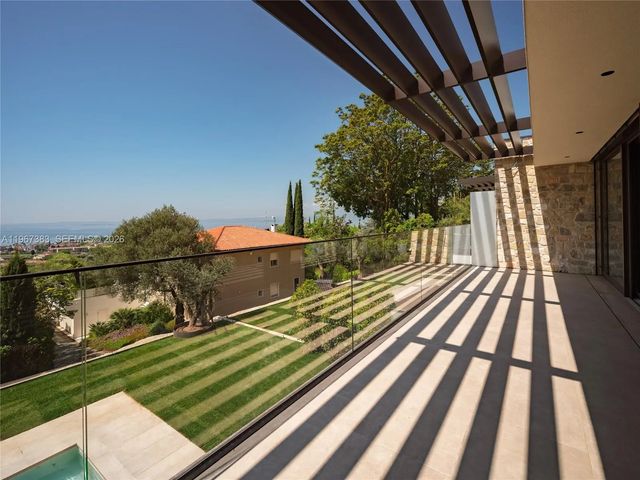 10 Piazza Del Grano, 