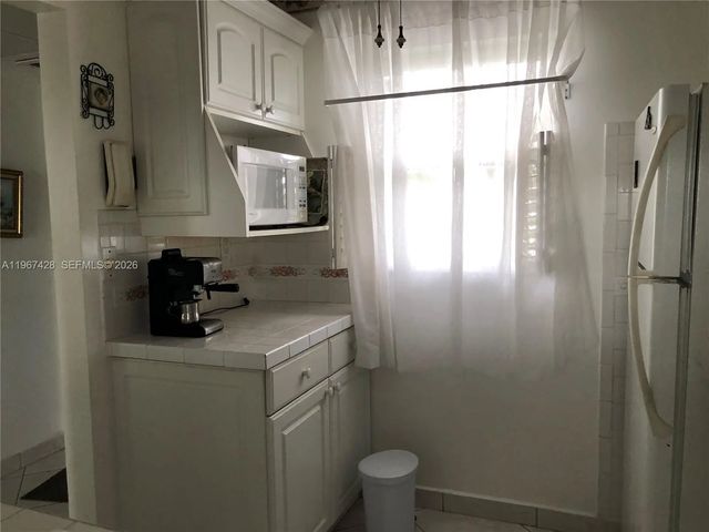 4 of 23 - 4806 Nw 36th Street #607, Lauderdale Lakes, FL