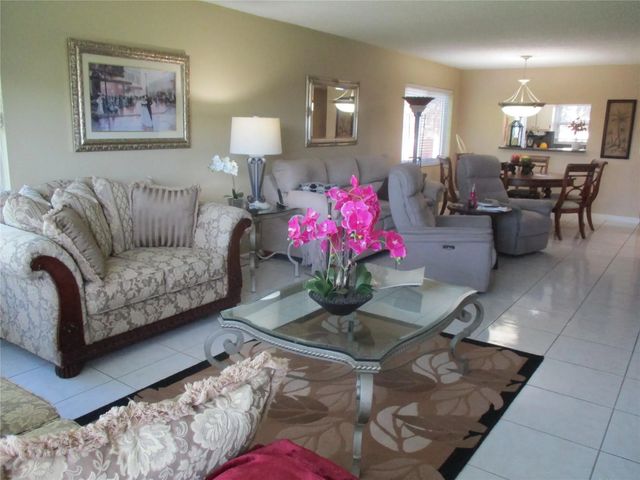 3 of 25 - 9541 Sunrise Lakes Boulevard #210, Sunrise, FL