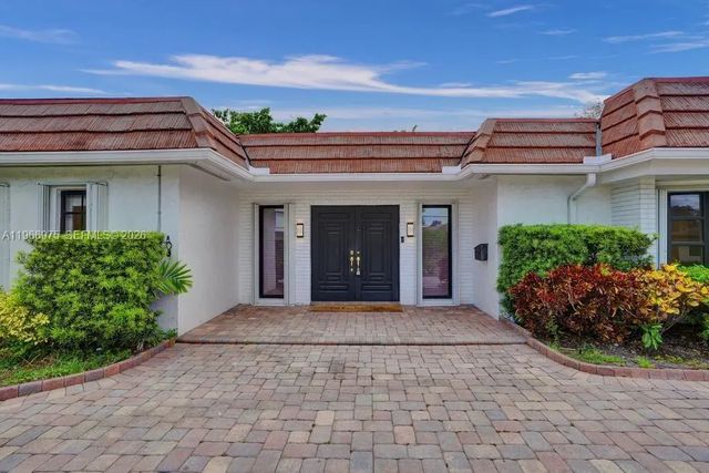 5 of 38 - 19710 Ne 23rd Avenue, Miami, FL