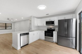 Photo of Listing #R11164574