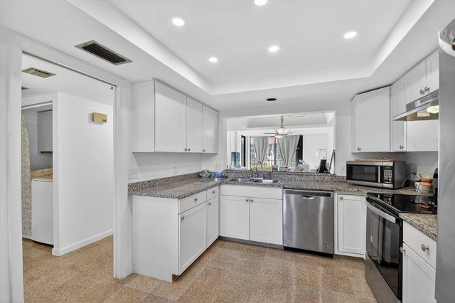 4 of 79 - 7030 Half Moon Circle #117, Hypoluxo, FL