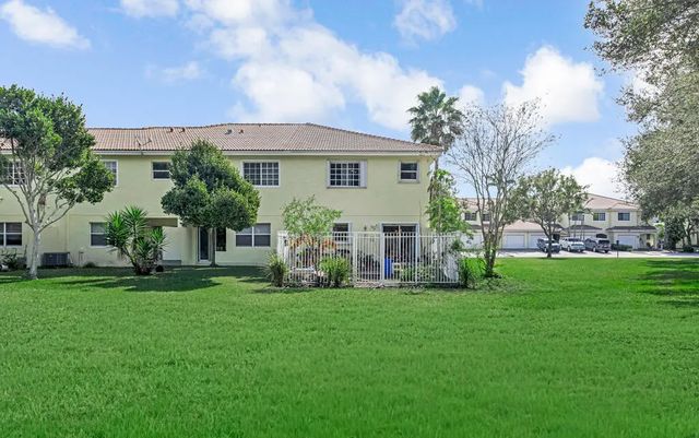 5 of 42 - 845 Imperial Lake Road, West Palm Beach, FL