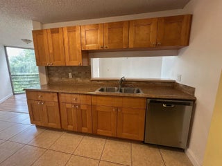 Photo of Listing #F10552371