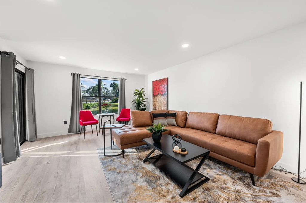 12950 Dartford Trail #14, Wellington
