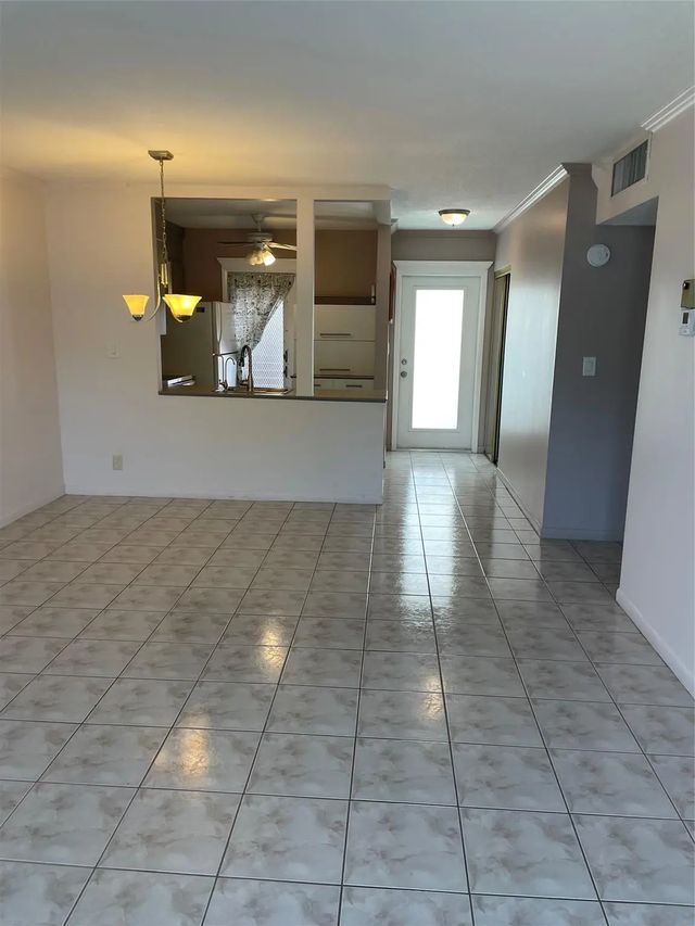 5 of 16 - 4421 Nw 16th Street #g211, Lauderhill, FL