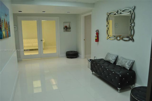 5 of 11 - 3213 N Ocean Boulevard #1, Fort Lauderdale, FL