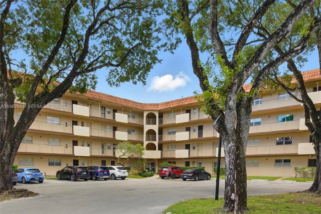 5 of 36 - 6300 S Falls Cir Drive #212, Lauderhill, FL