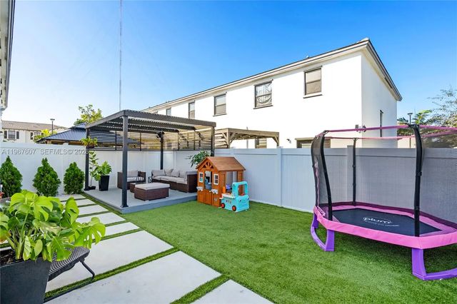 2 of 49 - 20394 Nw 4th Court #20394, Miami Gardens, FL