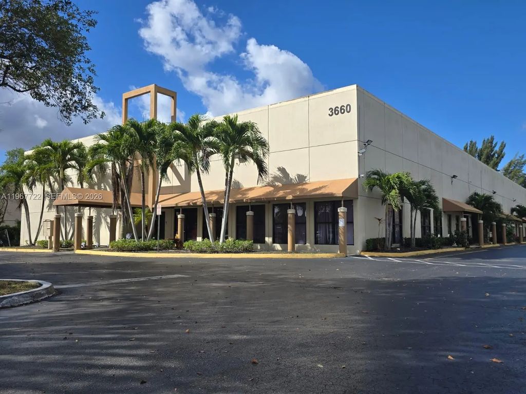 3660 Nw 126th Avenue #6 & 7, Coral Springs