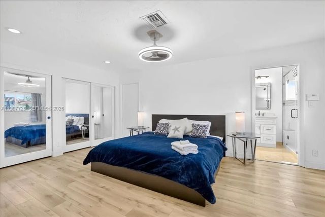3211 Calle Largo Drive, Hollywood