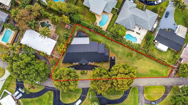 4 of 31 - 3211 Calle Largo Drive, Hollywood, FL