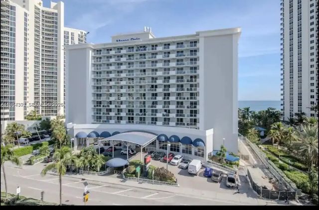 4 of 16 - 19201 Collins Avenue #436, Sunny Isles Beach, FL