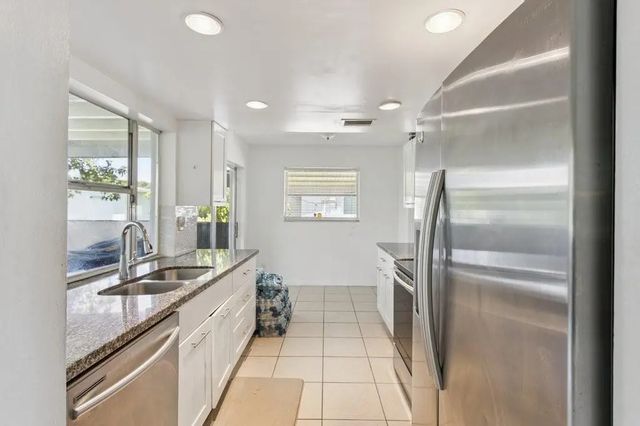 3 of 9 - 6708 Nw 57th Drive, Tamarac, FL