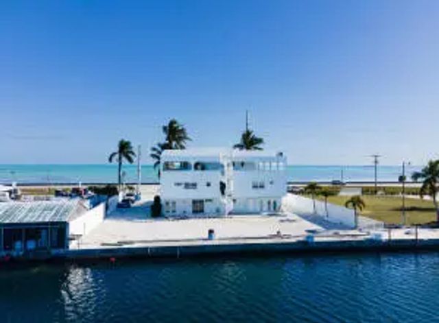3 of 18 - 74560 Overseas Highway, Islamorada, FL