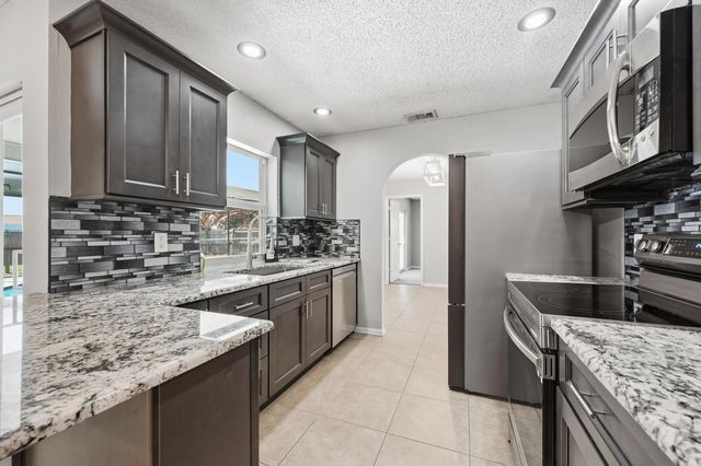 4 of 52 - 826 Se Quiescent Lane, Port St. Lucie, FL