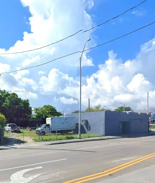 2 of 3 - 1222 Nw 59th Street, Miami, FL