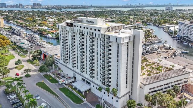 13499 Biscayne Boulevard #cut2, North Miami
