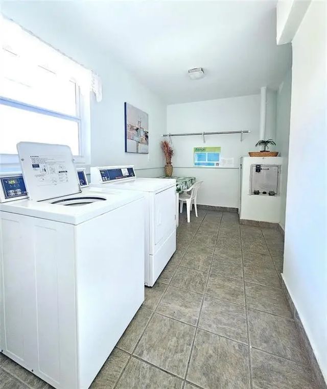 3 of 8 - 3531 Nw 50th Avenue #610, Lauderdale Lakes, FL