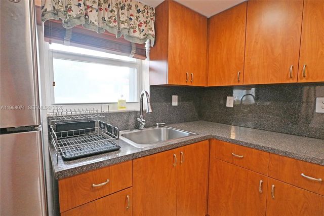 3 of 20 - 947 Lenox Avenue #203, Miami Beach, FL