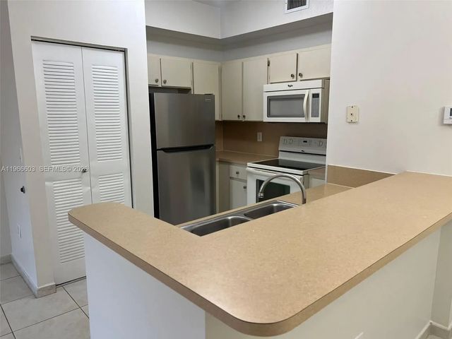 7220 Nw 114th Avenue #307, Doral