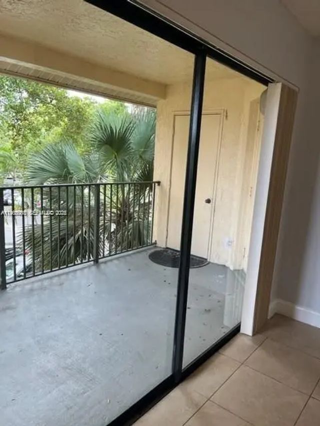 5 of 12 - 9999 Summerbreeze Drive #1009, Sunrise, FL